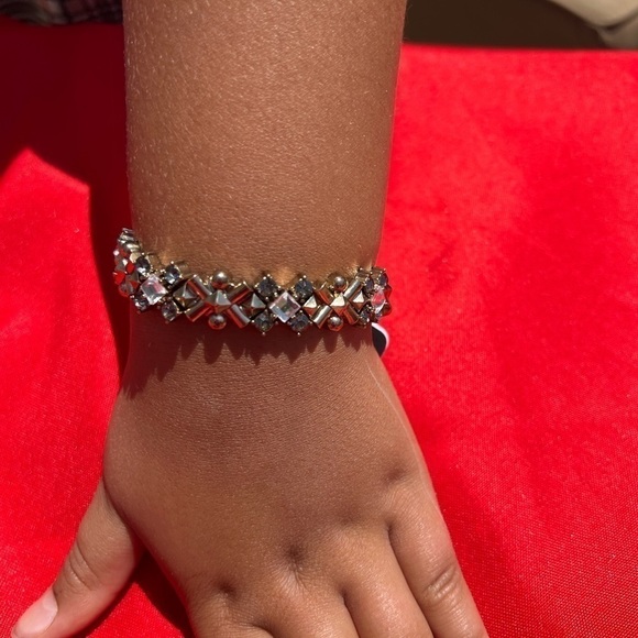 Vintage  Stretch Bracelet Crystal With Metal Beads NWT - Picture 3 of 6